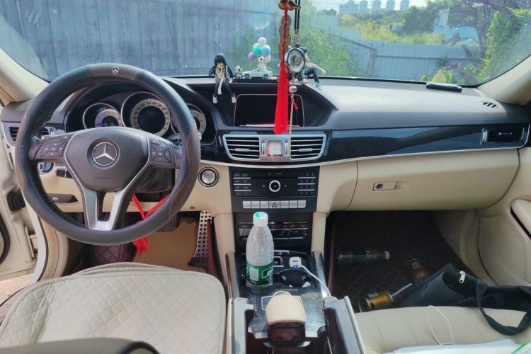 Used Mercedes-Benz E-Class 2015 Revised E 260 L Center Console
