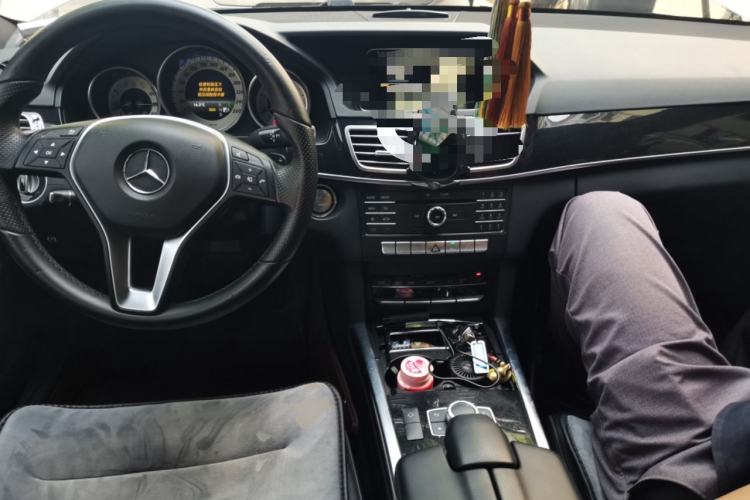 Used Mercedes-Benz E-Class 2015 Restyled E 260 L Sport Edition Center Console