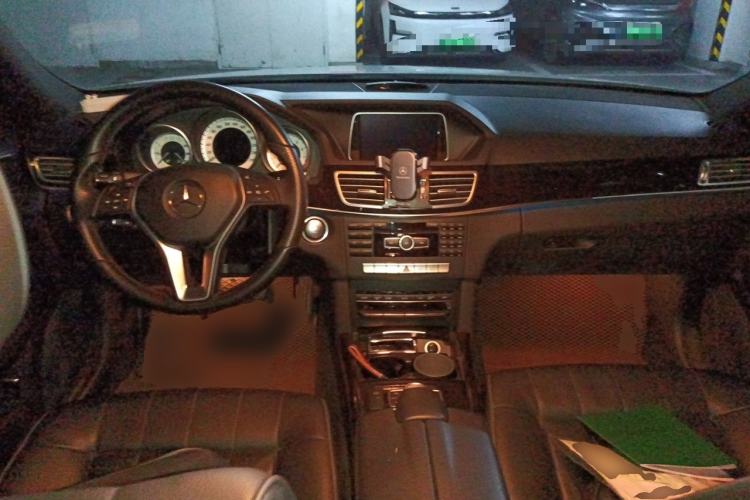 Used Mercedes-Benz E-Class 2015 E 260 L Sport Edition Center Console