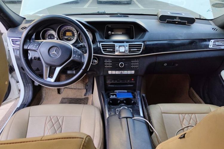 Used Mercedes-Benz E-Class 2015 E 260 L Sport Edition Center Console