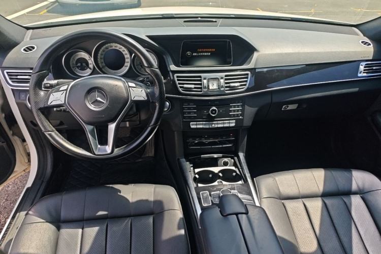 Used Mercedes-Benz E-Class 2015 Revised E 260 L Sporty and Stylish Edition Center Console