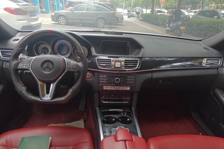 Used Mercedes-Benz E-Class 2015 Revised E 260 L Center Console