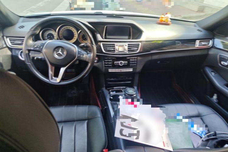 Used Mercedes-Benz E-Class 2015 E 260 L Sport Edition Center Console