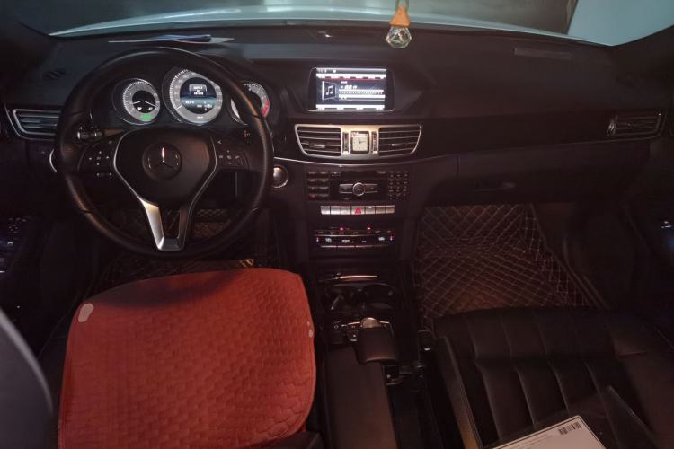 Used Mercedes-Benz E-Class 2015 E 260 L Sport & Fashion Model Center Console