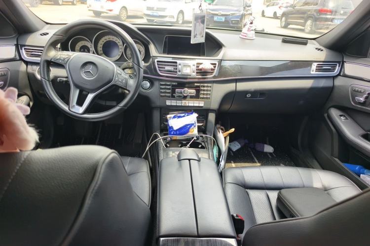 Used Mercedes-Benz E-Class 2015 Revised E 260 L Sporty and Stylish Edition Center Console