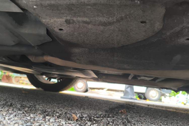 Used Mercedes-Benz E-Class 2015 E 320 L Sport 4MATIC Chassis Front