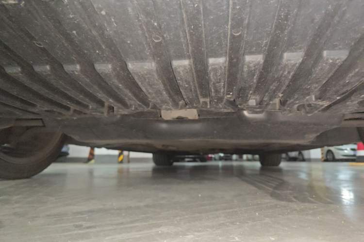 Used Mercedes-Benz E-Class 2015 E 200 L Chassis Front
