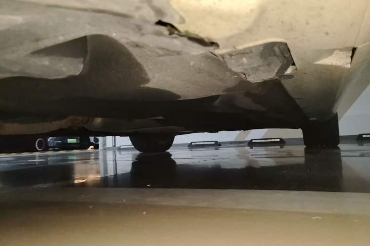 Used Mercedes-Benz E-Class 2015 Restyled E 260 L Sport Edition Chassis Front Left