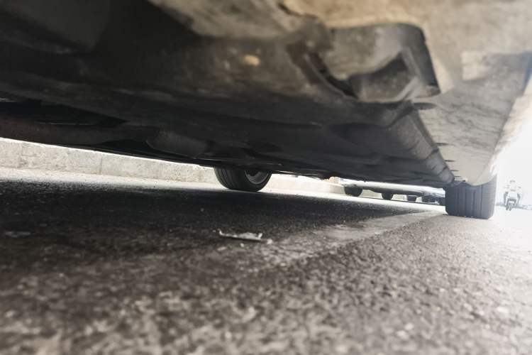 Used Mercedes-Benz E-Class 2015 E 260 L Sport Luxury Model Chassis Front Left