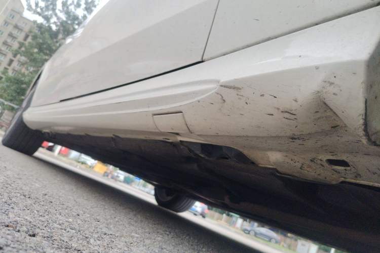 Used Mercedes-Benz E-Class 2015 Restyled E 260 L Sport Edition Chassis Front Right