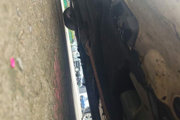 Used Mercedes-Benz E-Class 2015 Facelift E 200 L Sport Edition Chassis Front Right