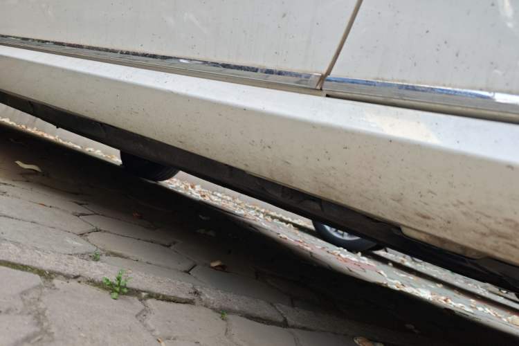 Used Mercedes-Benz E-Class 2015 E 200 L Chassis Front Right