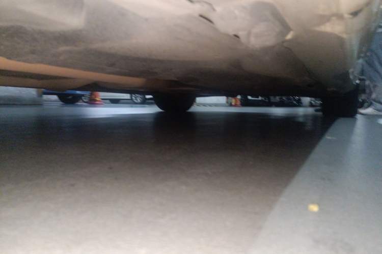 Used Mercedes-Benz E-Class 2015 E 320 L Sport 4MATIC Chassis Rear Left