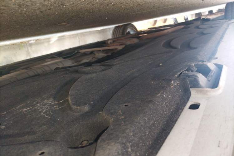 Used Mercedes-Benz E-Class 2015 E 320 L Sport 4MATIC Chassis Rear Left