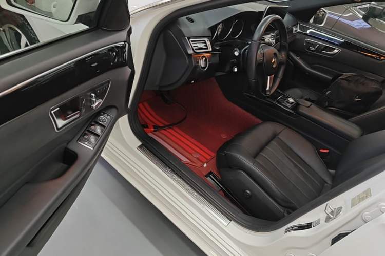Used Mercedes-Benz E-Class 2015 E 260 L Sport Edition Driver Seat