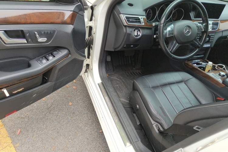 Used Mercedes-Benz E-Class 2015 E 200 L Driver Seat