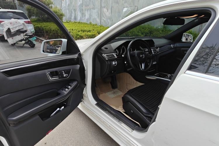 Used Mercedes-Benz E-Class 2015 Facelift E 200 L Sport Edition Driver Seat
