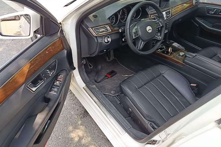 Used Mercedes-Benz E-Class 2015 E 200 L Driver Seat