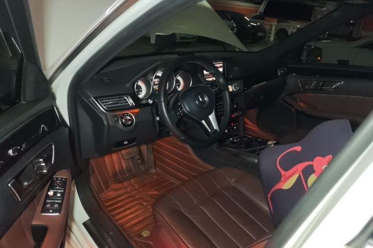Used Mercedes-Benz E-Class 2015 E 260 L Sport & Fashion Model Driver Seat