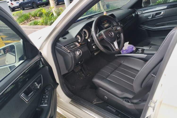 Used Mercedes-Benz E-Class 2015 Facelift E 200 L Sport Edition Driver Seat