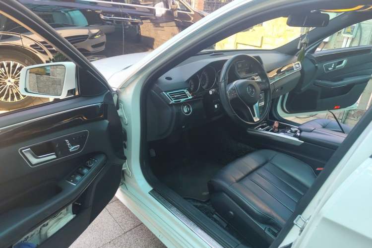 Used Mercedes-Benz E-Class 2015 Restyled E 260 L Sport Edition Driver Seat