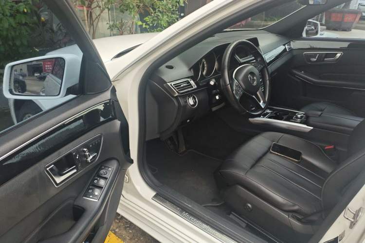 Used Mercedes-Benz E-Class 2015 Facelift E 200 L Sport Edition Driver Seat