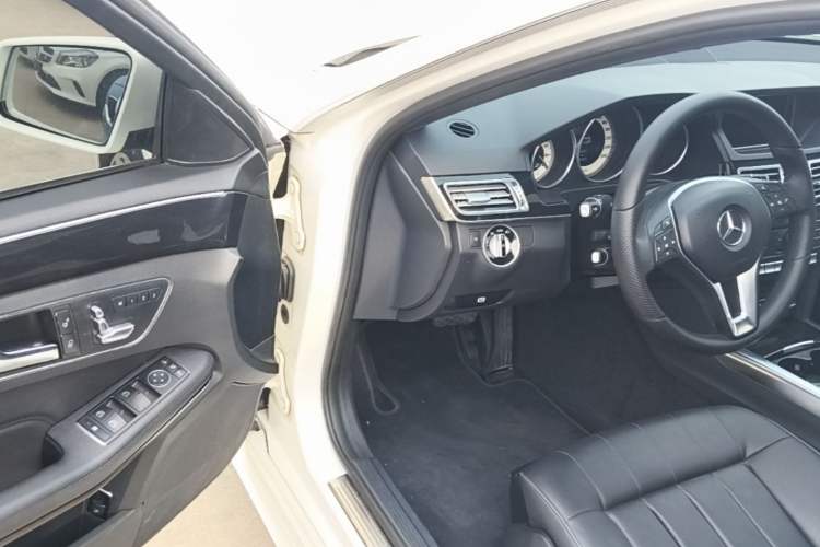 Used Mercedes-Benz E-Class 2015 Restyled E 260 L Sport Edition Driver Seat