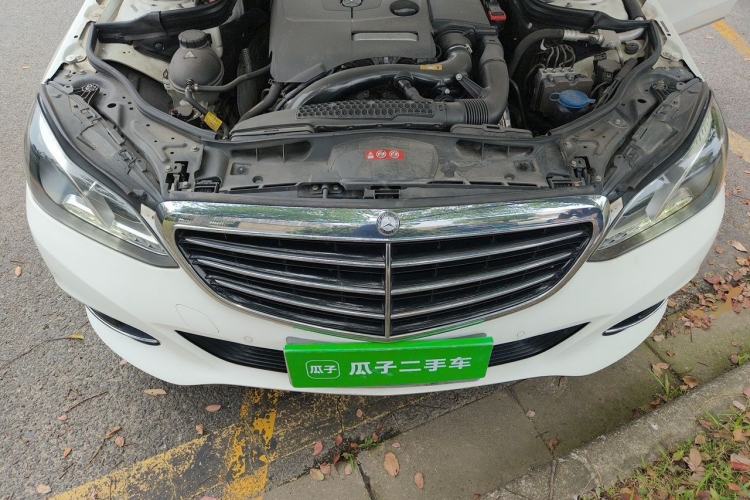 Used Mercedes-Benz E-Class 2015 E 200 L Engine Bay
