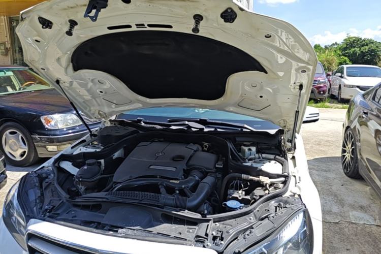 Used Mercedes-Benz E-Class 2015 Revised E 180 L Sport Edition Engine Bay