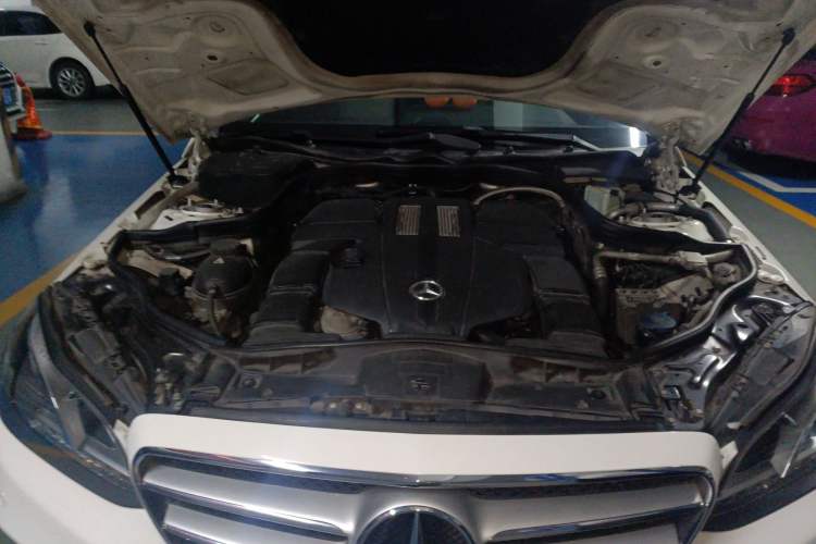 Used Mercedes-Benz E-Class 2015 E 320 L Sport 4MATIC Engine Bay
