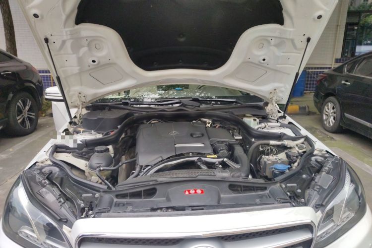 Used Mercedes-Benz E-Class 2015 Facelift E 200 L Sport Edition Engine Bay