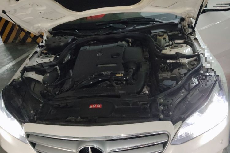Used Mercedes-Benz E-Class 2015 E 260 L Sport Edition Engine Bay