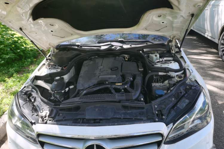 Used Mercedes-Benz E-Class 2015 Facelift E 200 L Sport Edition Engine Bay