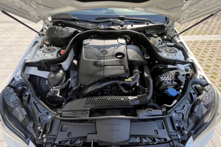 Used Mercedes-Benz E-Class 2015 E 260 L Luxury Model Engine Bay
