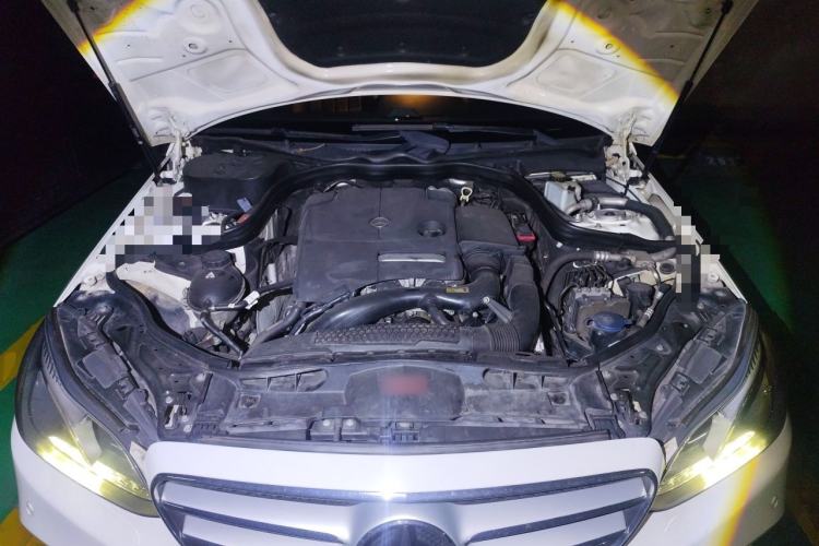 Used Mercedes-Benz E-Class 2015 E 260 L Sport Edition Engine Bay