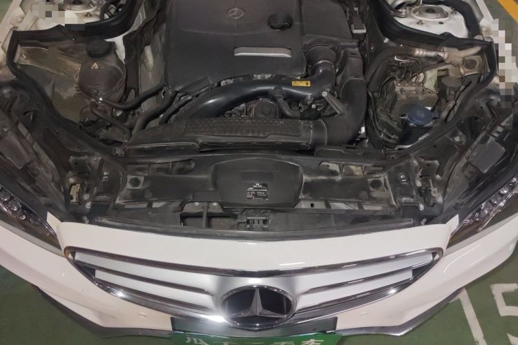 Used Mercedes-Benz E-Class 2015 E 260 L Sport & Fashion Model Engine Bay