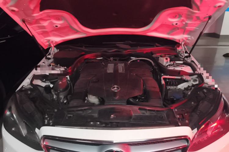 Used Mercedes-Benz E-Class 2015 E 320 L 4MATIC Engine Bay