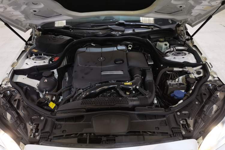 Used Mercedes-Benz E-Class 2015 Facelift E 200 L Sport Edition Engine Bay