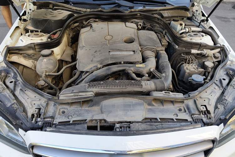 Used Mercedes-Benz E-Class 2015 E 260 L Sport Edition Engine Bay