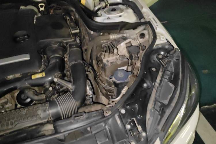 Used Mercedes-Benz E-Class 2015 Restyled E 260 L Sport Edition Engine Bay Left