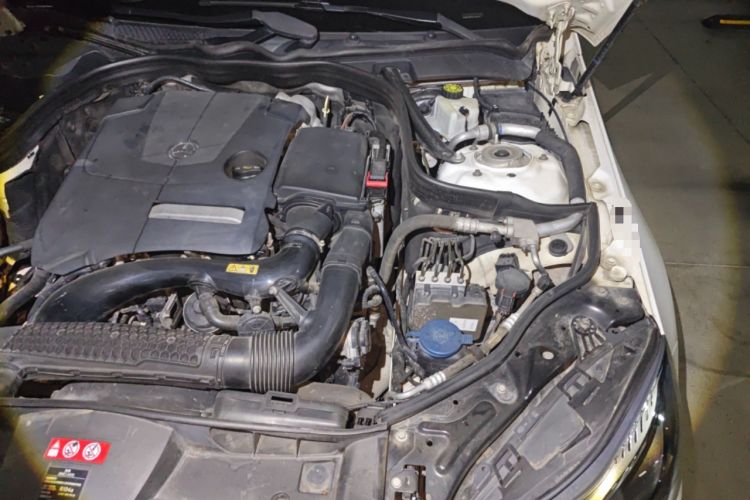 Used Mercedes-Benz E-Class 2015 E 260 L Sport Edition Engine Bay Left