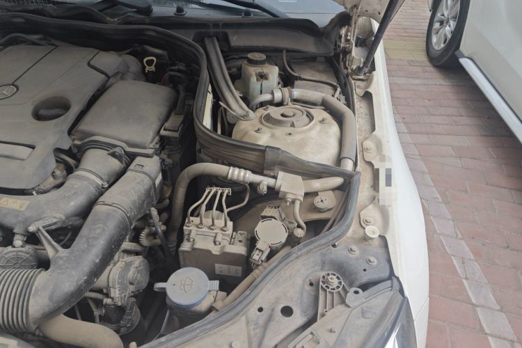 Used Mercedes-Benz E-Class 2015 Restyled E 260 L Sport Edition Engine Bay Left