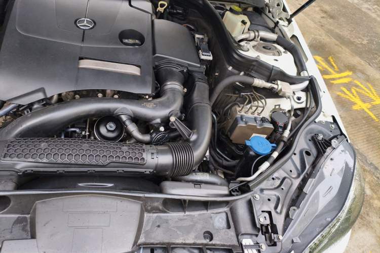 Used Mercedes-Benz E-Class 2015 Restyled E 260 L Sport Edition Engine Bay Left