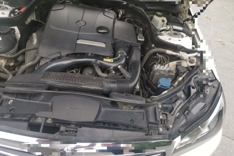 Used Mercedes-Benz E-Class 2015 E 260 L Engine Bay Left
