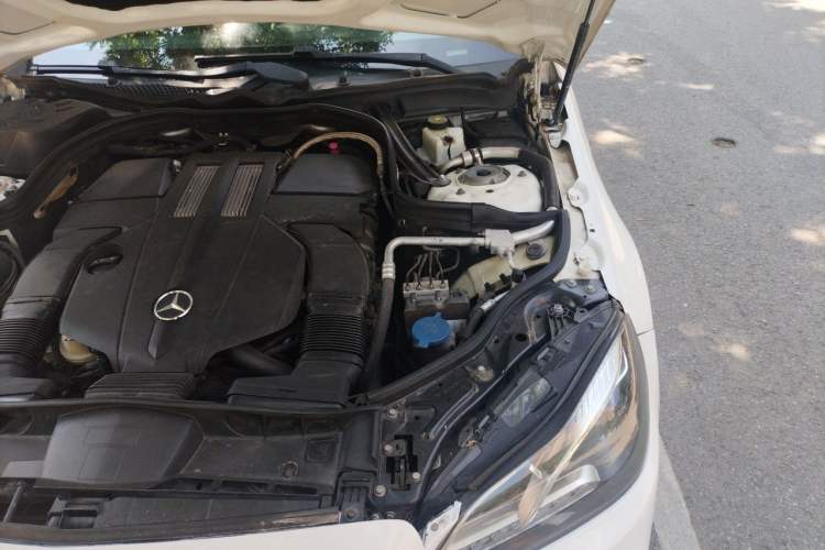 Used Mercedes-Benz E-Class 2015 E 320 L Sport 4MATIC Engine Bay Left