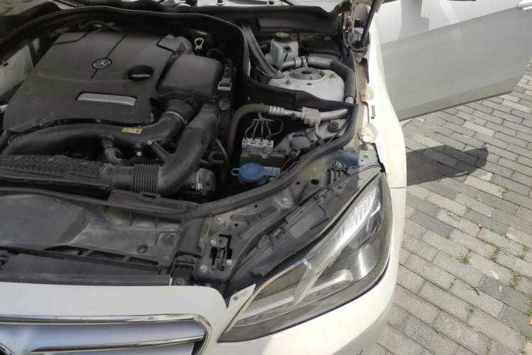 Used Mercedes-Benz E-Class 2015 Revised E 180 L Sport Edition Engine Bay Left