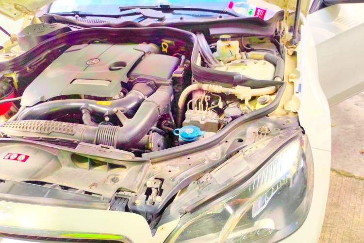 Used Mercedes-Benz E-Class 2015 E 180 L Sport Edition Engine Bay Left