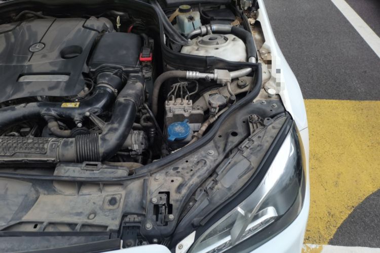 Used Mercedes-Benz E-Class 2015 E 260 L Sport Edition Engine Bay Left