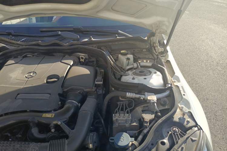 Used Mercedes-Benz E-Class 2015 Restyled E 260 L Sport Edition Engine Bay Left