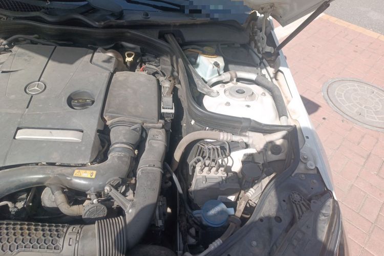 Used Mercedes-Benz E-Class 2015 E 200 L Engine Bay Left